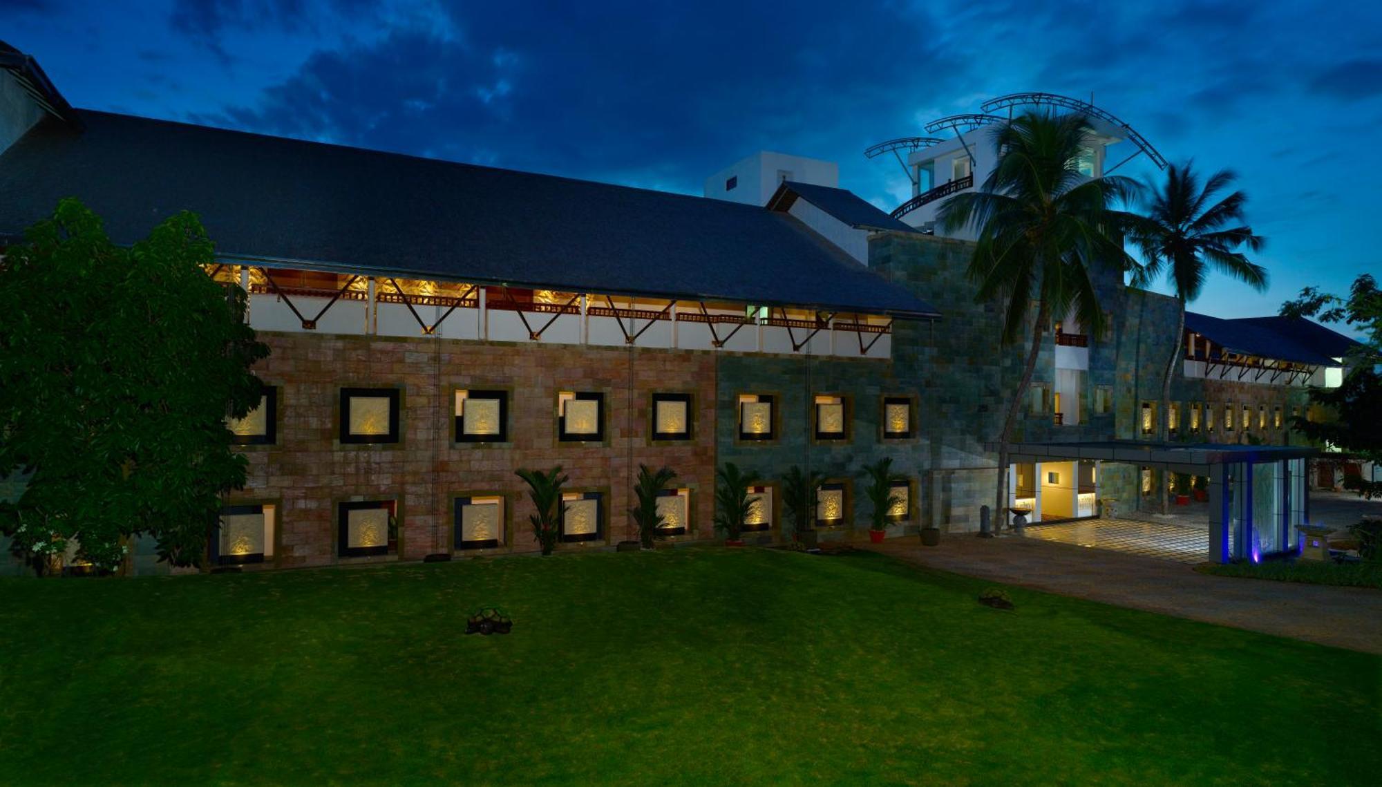 Gokulam Grand Turtle On The Beach Hotel Kovalam Exterior photo