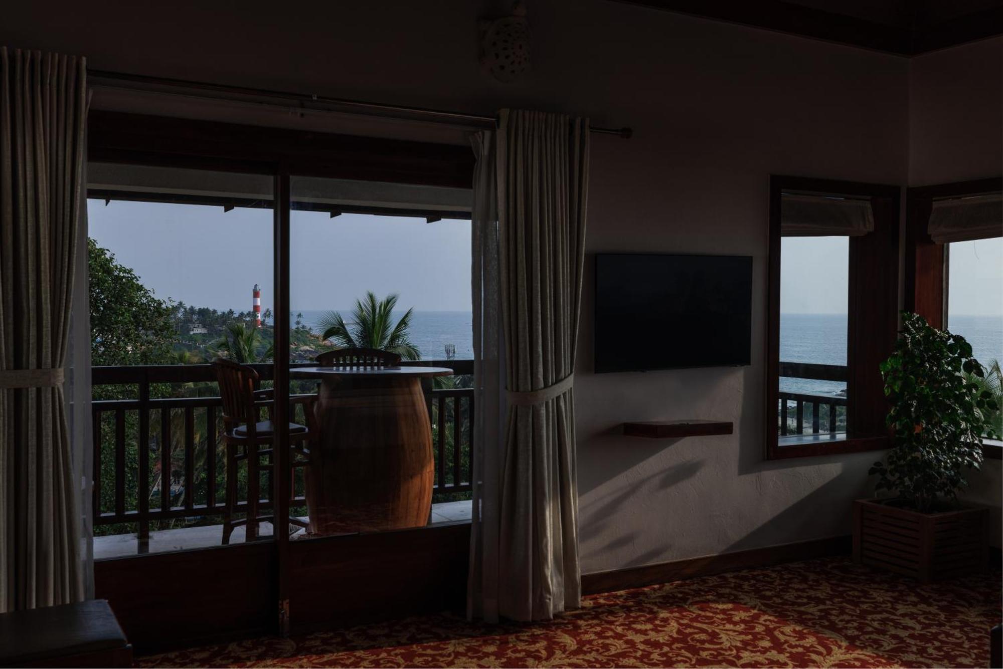 Gokulam Grand Turtle On The Beach Hotel Kovalam Exterior photo