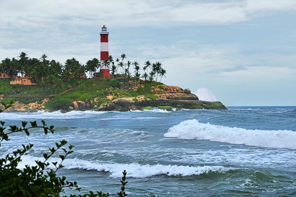 Gokulam Grand Turtle On The Beach Hotel Kovalam Exterior photo